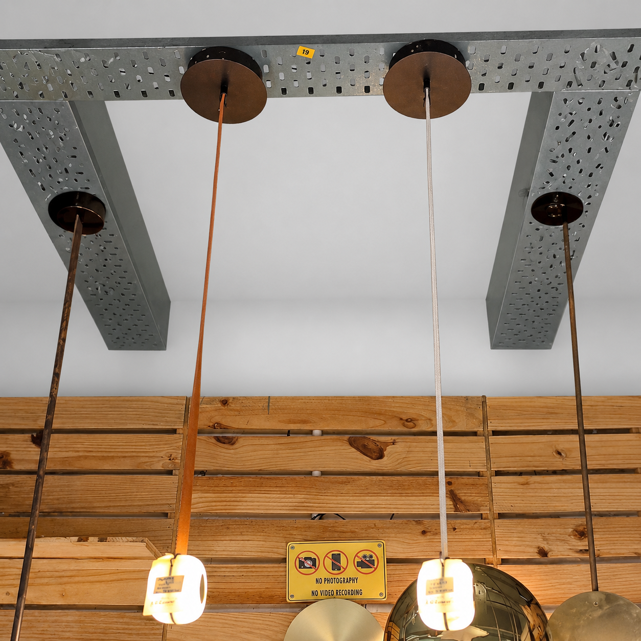 HANGING 9827-1 BROWN / GRAY